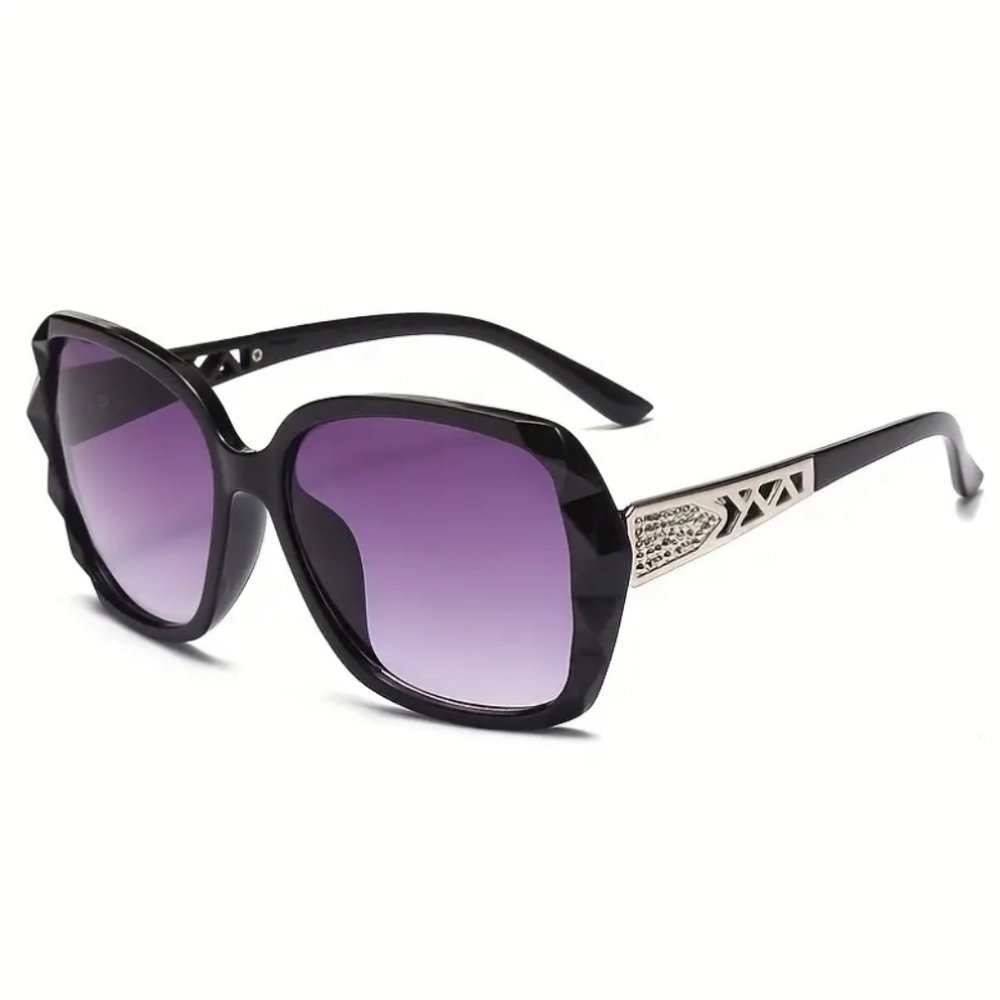 Stylish Black Squareframe Sunglasses. NEW!